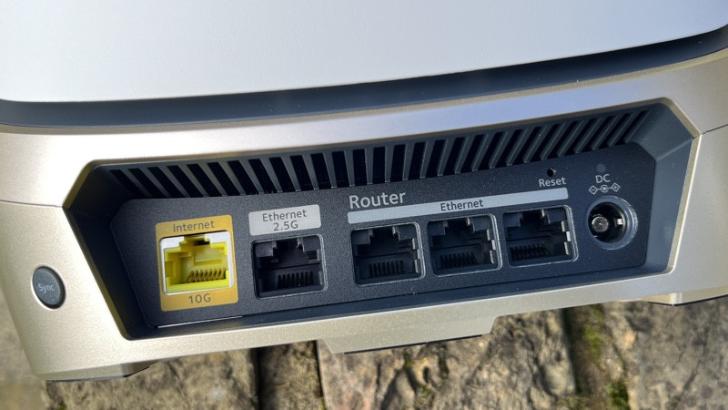 Netgear Orbi RBKE963 Quad-band Mesh WiFi 6E System review