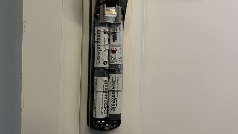 Yale Conexis L2 batteries