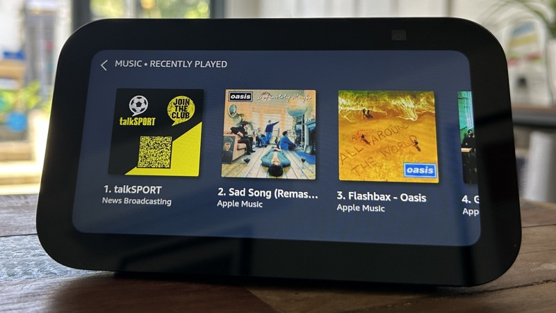 Amazon Echo Show 5 music