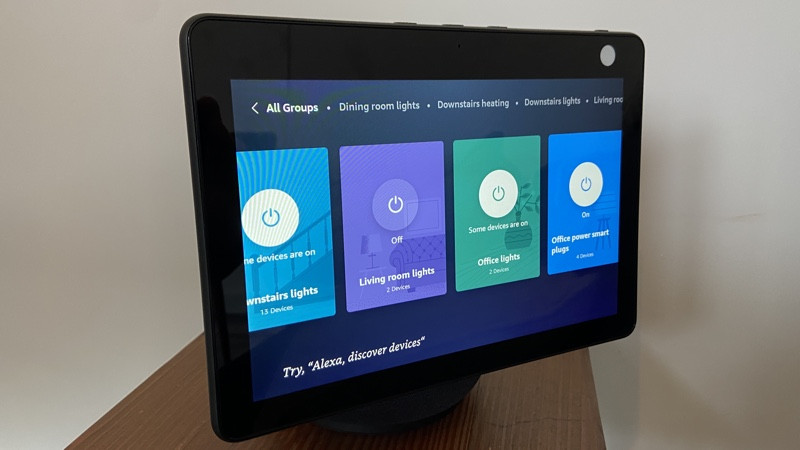 Amazon Echo Show 10 smart home controls