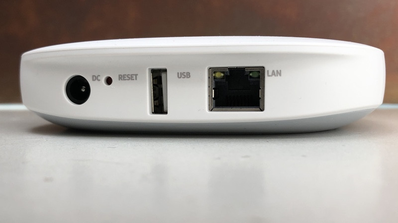 Aeotec Smart Home Hub ports (ethernet and USB)