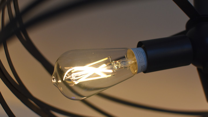Bulbrite Solana Edison Filament smart light bulb