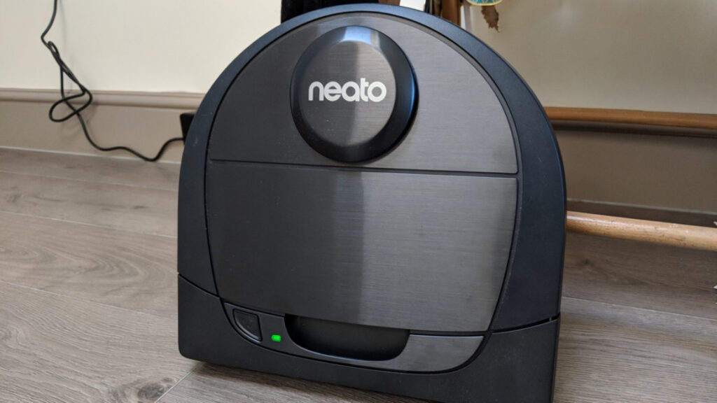 Neato Botvac D6 Connected review 
