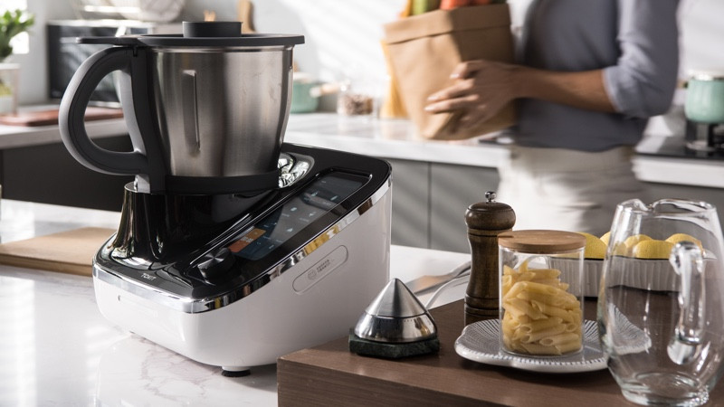 Why the TOKIT Omni Cook might be the only kitchen gadget you need