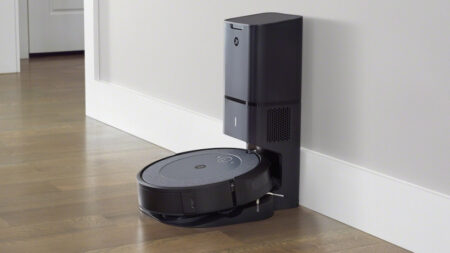 iRobot i3+: cheapest ticket to self-cleaning