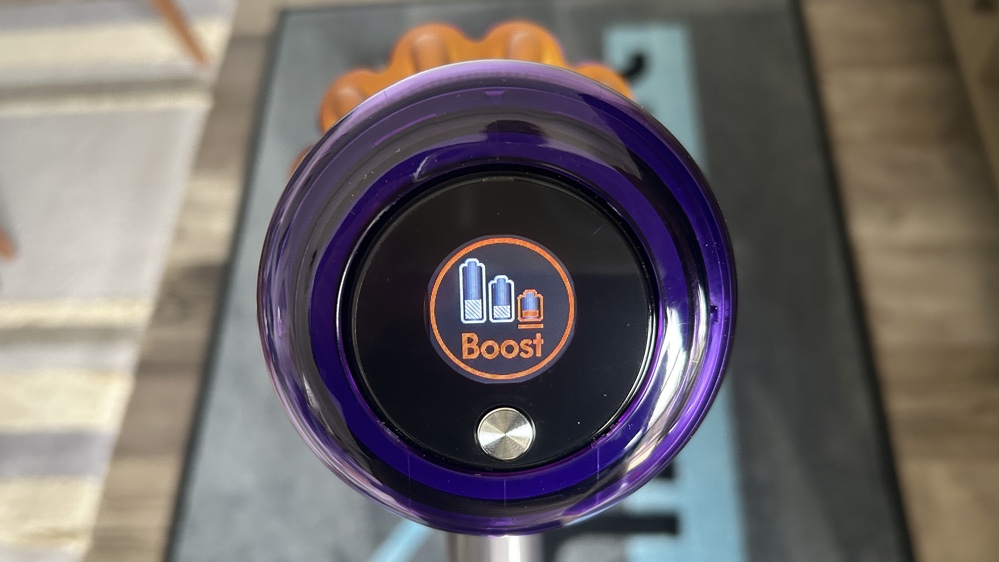 Dyson V15s Detect Submarine boost mode LCD