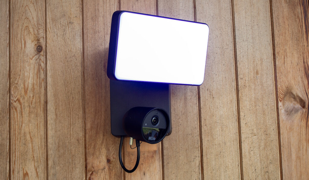 Philips Hue Secure Floodlight Camera pink bright